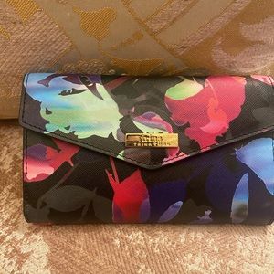 Adorable flower color Trina Turk purse / wallet
